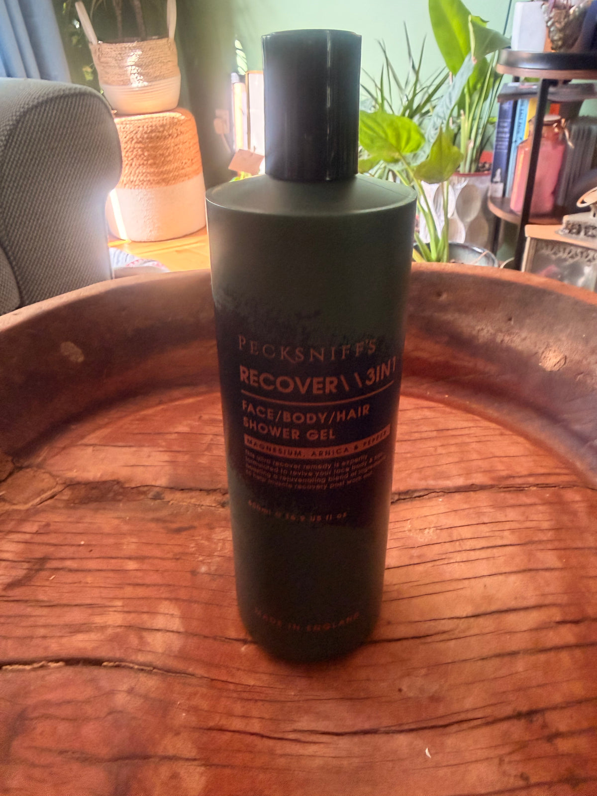 Pecksniff’s 3in1 face/body/hair shower gel: magnesium, arnica and pepper.