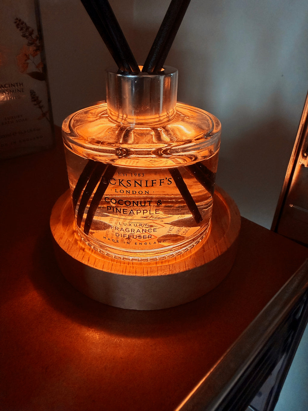 Diffuser Base Lamp - USB plug. Diffuser not included