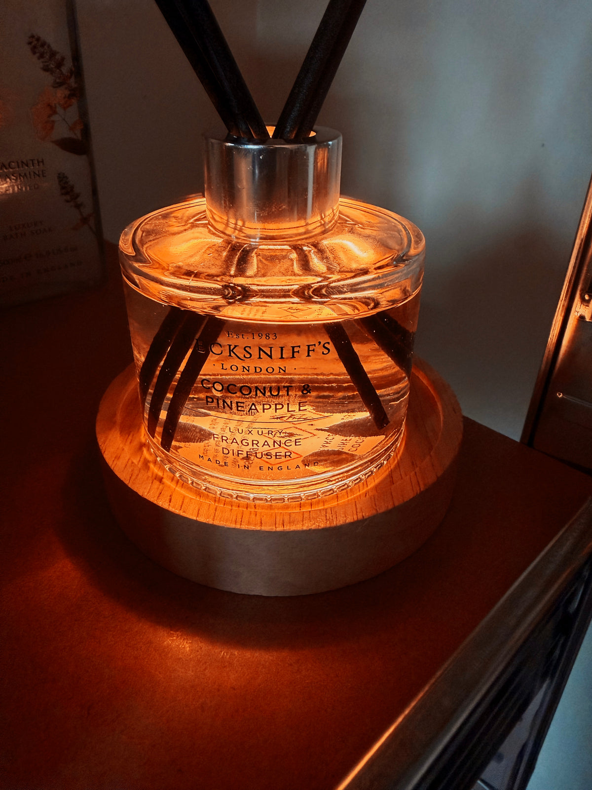 Diffuser Base Lamp - USB plug. Diffuser not included